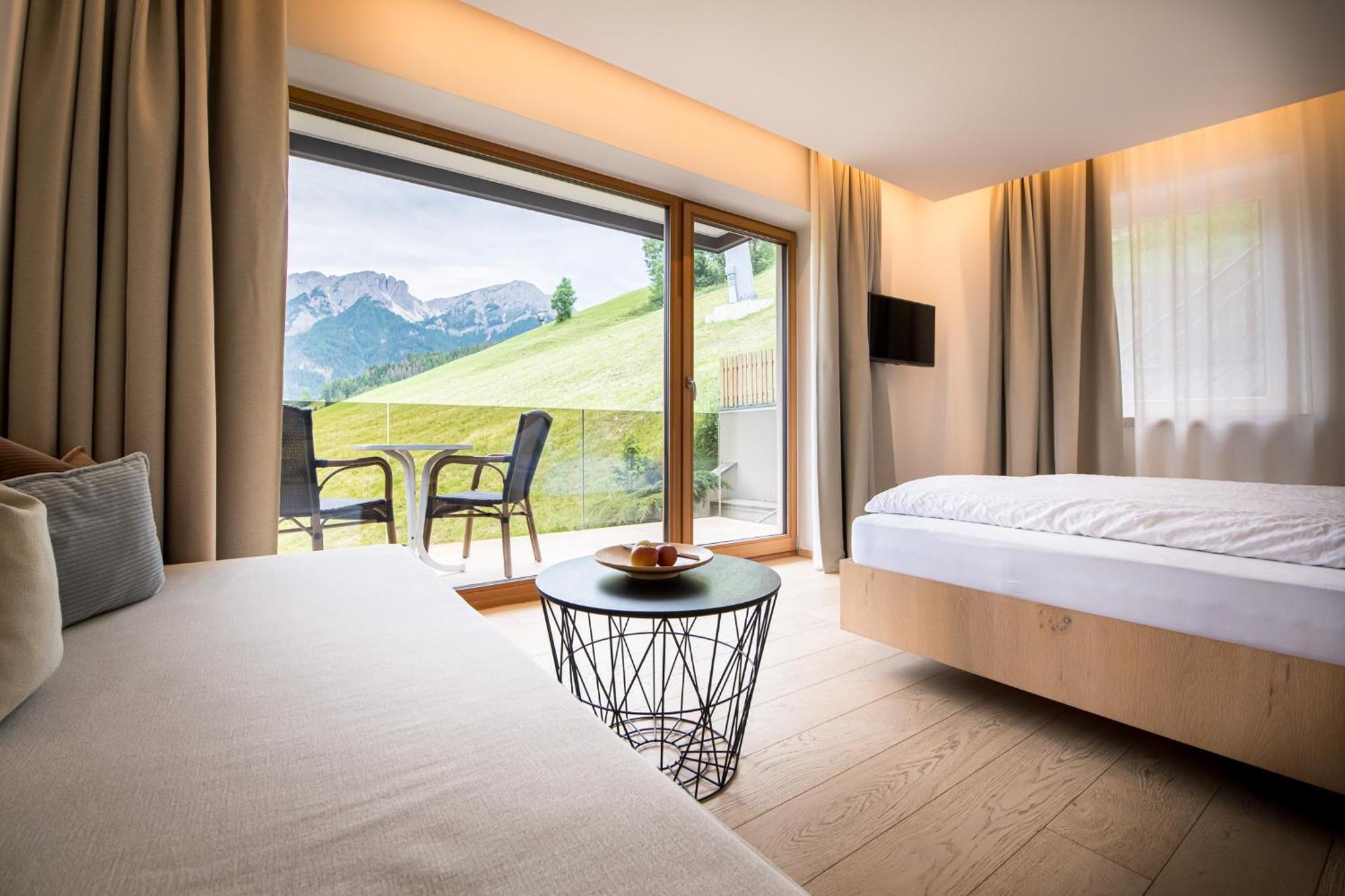 Kronplatz-Resort Hotel Kristall Olang Exterior photo
